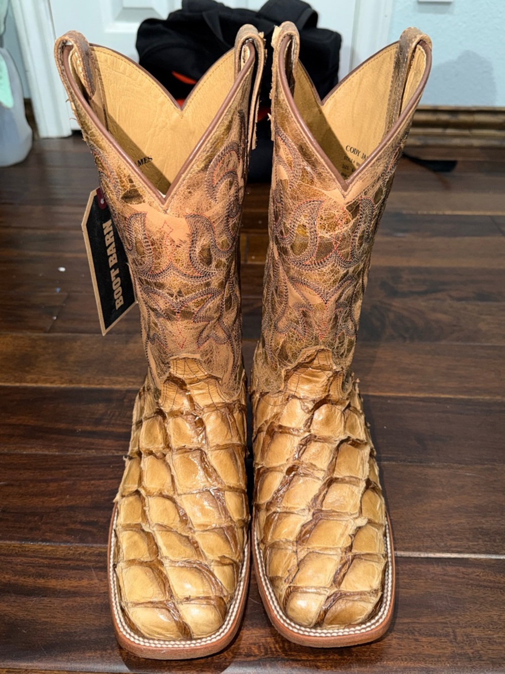 Pirarucu Cody James exotic boots 9D